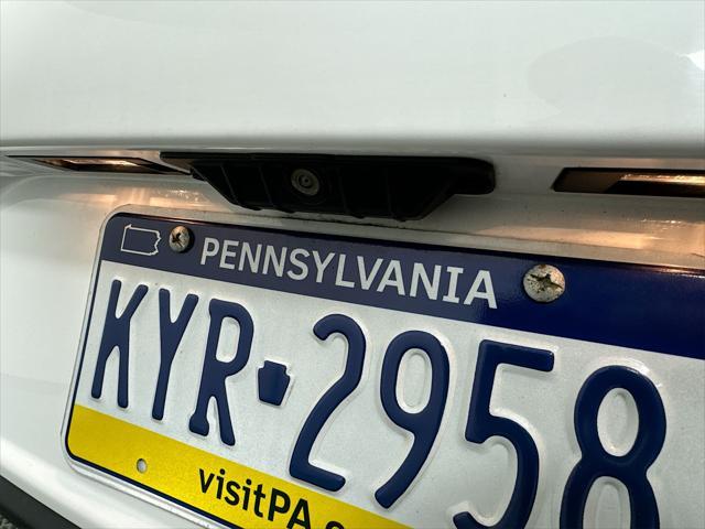 Photo of 2018 Summit White Chevrolet Cruze