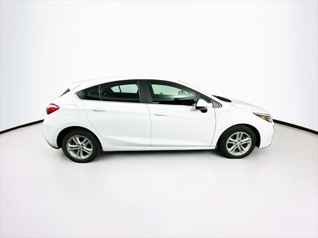 Photo of 2018 Summit White Chevrolet Cruze