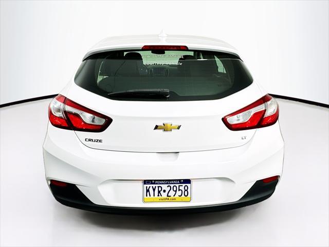 Photo of 2018 Summit White Chevrolet Cruze