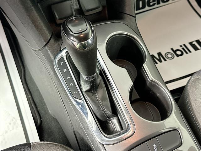 Photo of 2018 Summit White Chevrolet Cruze