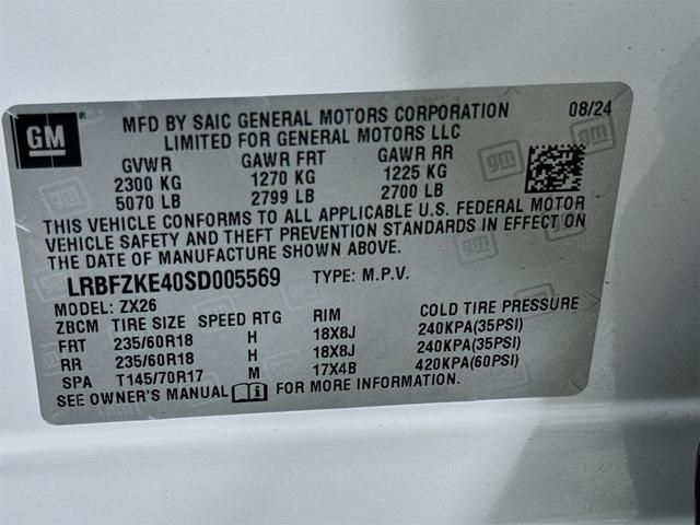 Photo of 2025 Summit White Buick Envision