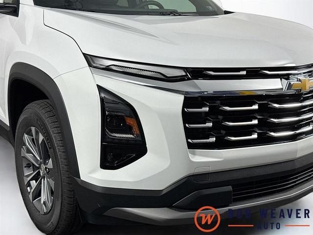 Photo of 2026 Summit White Chevrolet Equinox