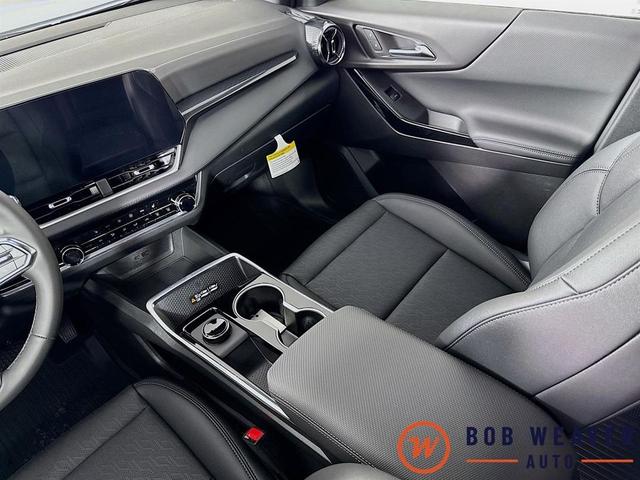 Photo of 2026 Summit White Chevrolet Equinox