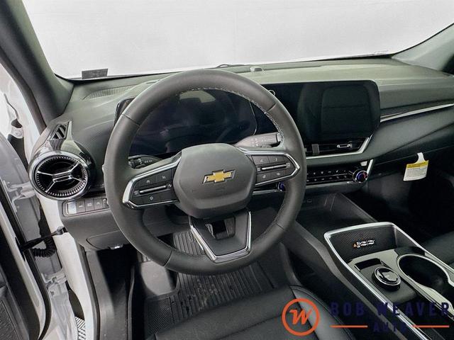 Photo of 2026 Summit White Chevrolet Equinox