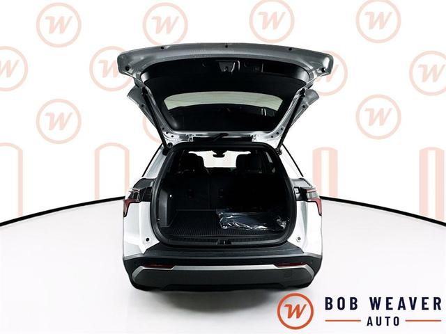 Photo of 2026 Summit White Chevrolet Equinox