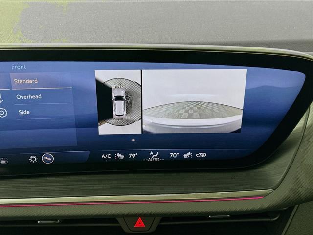 Photo of 2025 Summit White Buick Envision