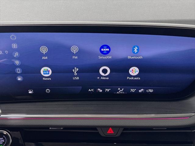 Photo of 2025 Summit White Buick Envision