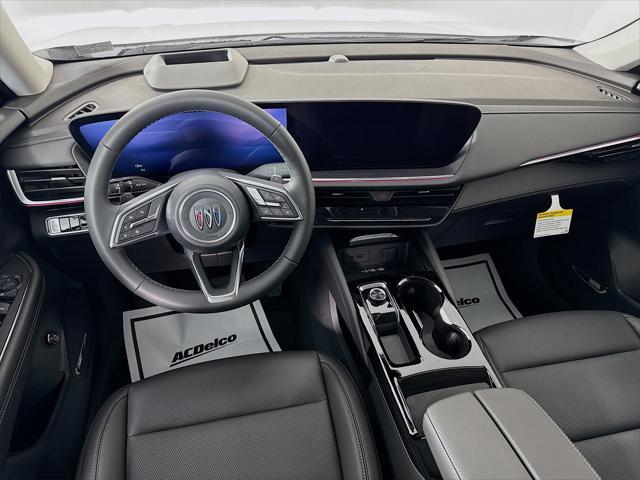 Photo of 2025 Summit White Buick Envision