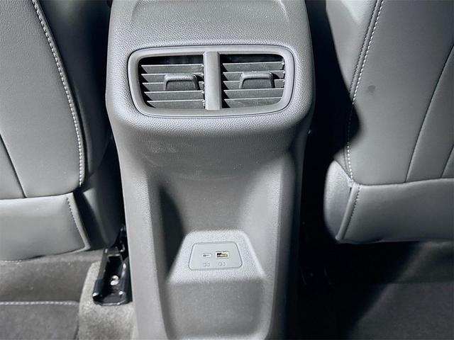 Photo of 2025 Summit White Buick Envision