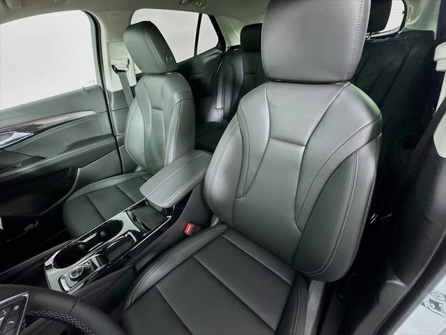 Photo of 2025 Summit White Buick Envision