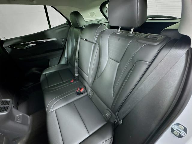 Photo of 2025 Summit White Buick Envision