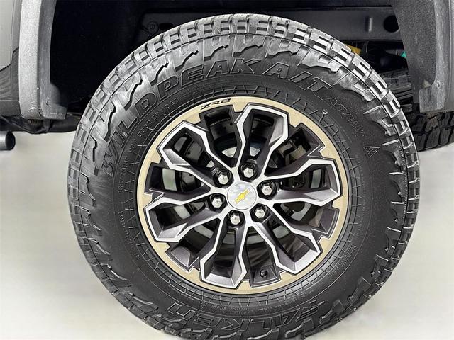 Photo of 2019 Black Chevrolet Colorado