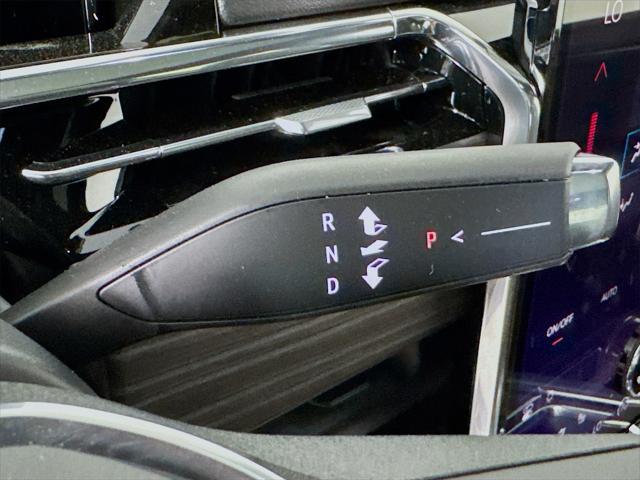 Photo of 2025 Deep Ocean Metallic GMC Sierra EV