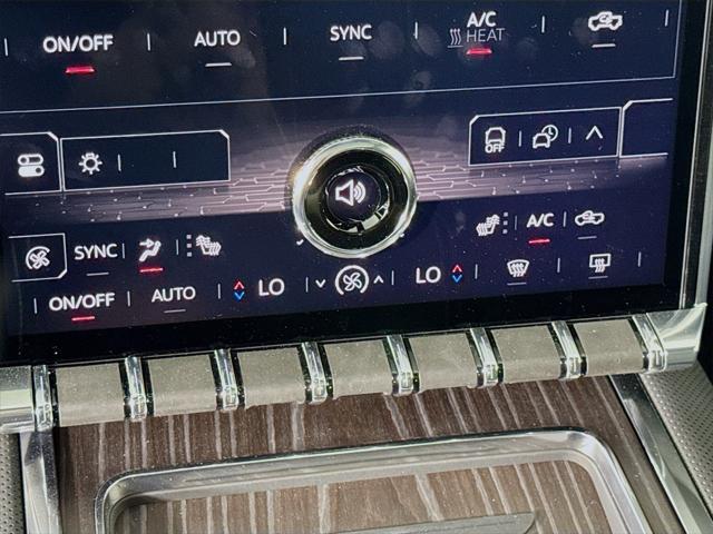 Photo of 2025 Deep Ocean Metallic GMC Sierra EV