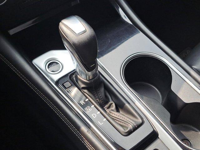 Photo of 2020 Super Black Clearcoat Nissan Altima