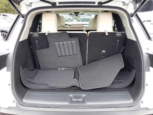 Photo of 2025 Majestic White INFINITI QX60