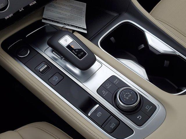 Photo of 2025 Majestic White INFINITI QX60