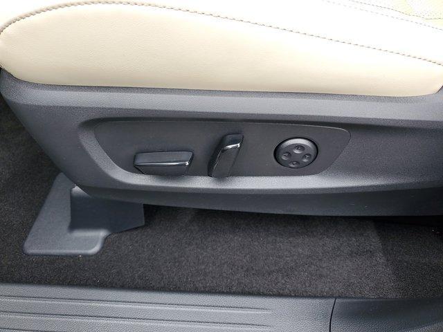 Photo of 2025 Majestic White INFINITI QX60