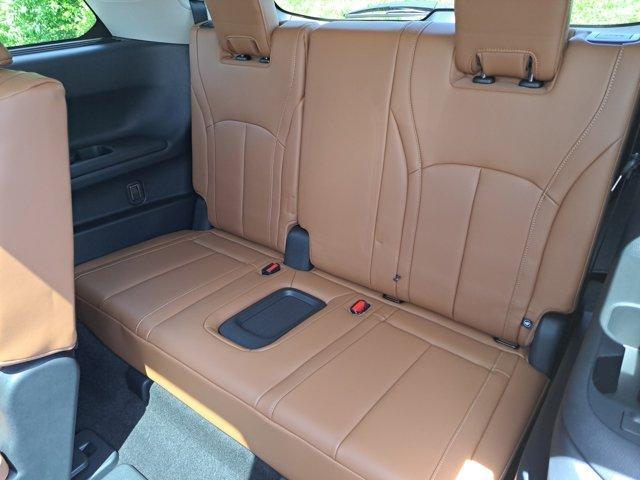 Photo of 2025 Majestic White INFINITI QX60