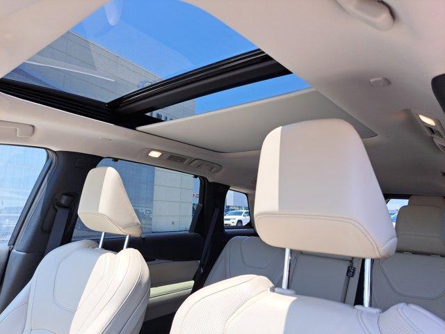 Photo of 2025 Bordeaux INFINITI QX60