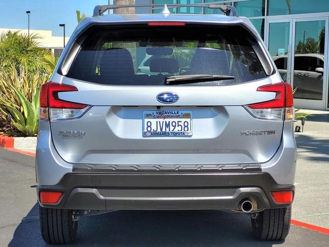 Photo of 2019 Ice Silver Metallic Subaru Forester