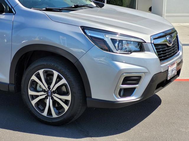 Photo of 2019 Ice Silver Metallic Subaru Forester