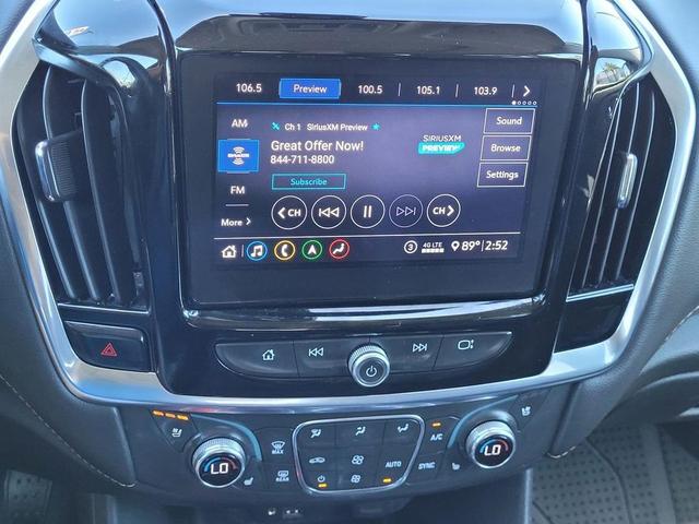 Photo of 2020 Silver Ice Metallic Chevrolet Traverse