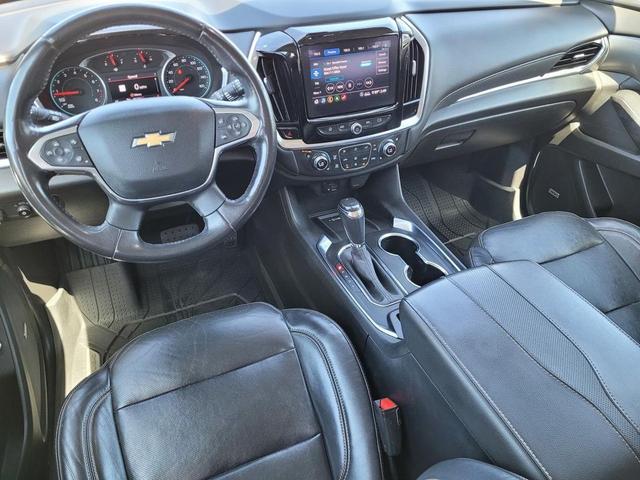 Photo of 2020 Silver Ice Metallic Chevrolet Traverse