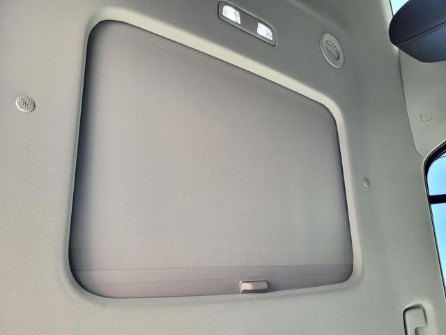 Photo of 2020 Silver Ice Metallic Chevrolet Traverse