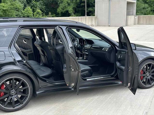 Photo of 2015 Black Mercedes-Benz E-Class