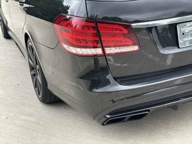 Photo of 2015 Black Mercedes-Benz E-Class
