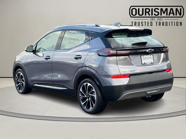 Photo of 2023 Gray Ghost Metallic Chevrolet Bolt EUV