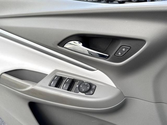 Photo of 2023 Gray Ghost Metallic Chevrolet Bolt EUV