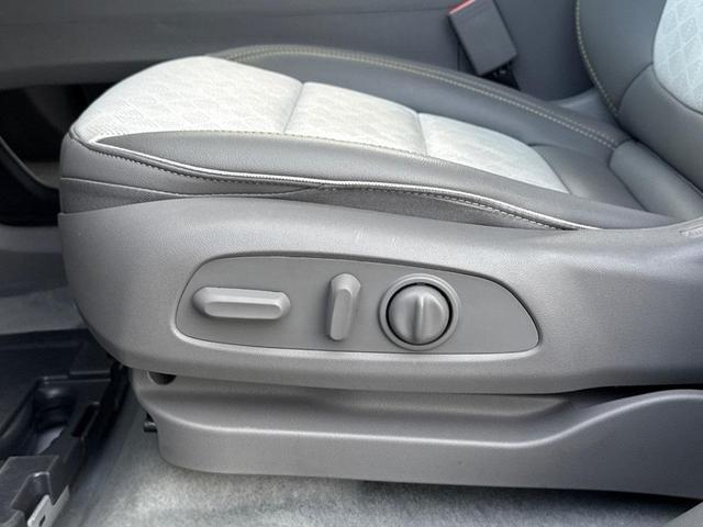 Photo of 2023 Gray Ghost Metallic Chevrolet Bolt EUV