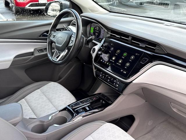 Photo of 2023 Gray Ghost Metallic Chevrolet Bolt EUV