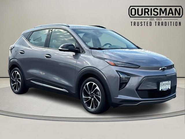 Photo of 2023 Gray Ghost Metallic Chevrolet Bolt EUV