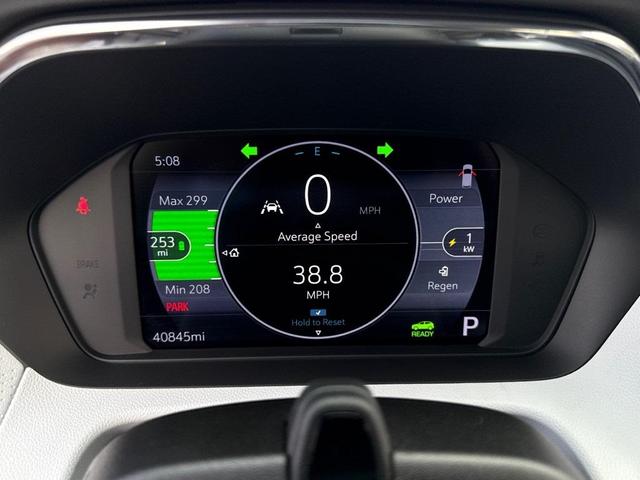 Photo of 2023 Gray Ghost Metallic Chevrolet Bolt EUV