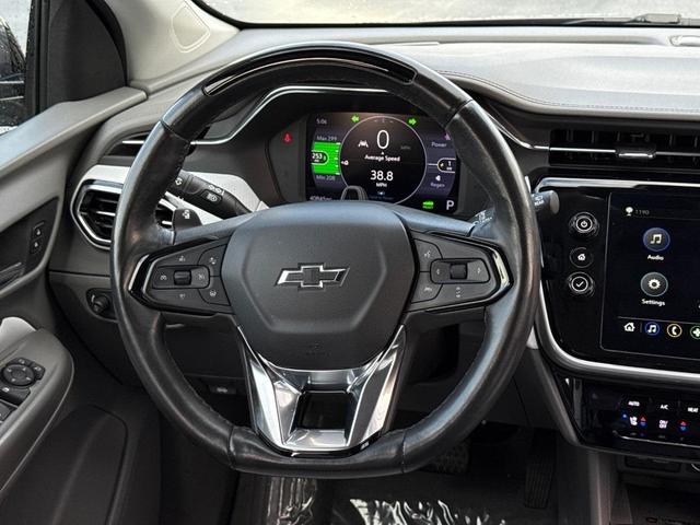 Photo of 2023 Gray Ghost Metallic Chevrolet Bolt EUV