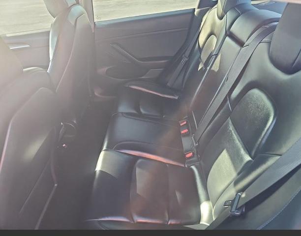 Photo of 2021 Black Tesla Model 3