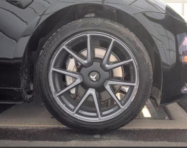 Photo of 2021 Black Tesla Model 3
