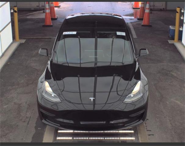 Photo of 2021 Black Tesla Model 3