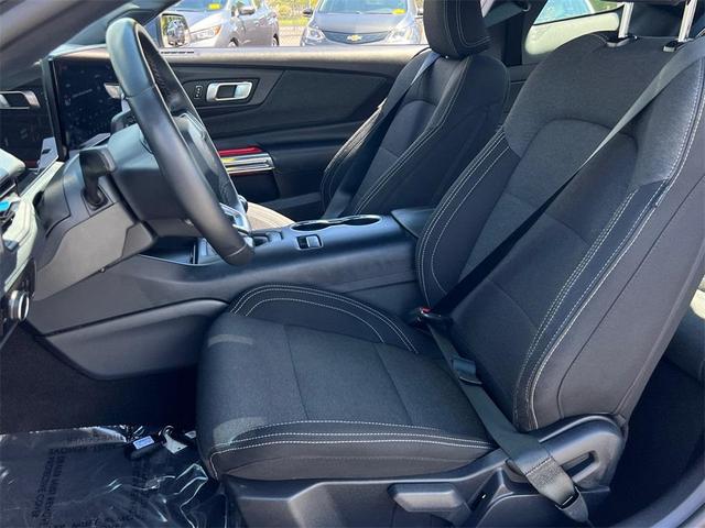 Photo of 2025 Vapor Blue Ford Mustang
