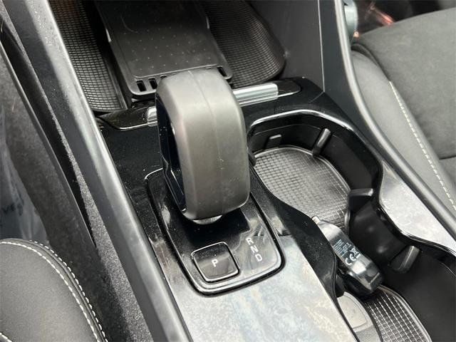Photo of 2024 Metallic Volvo C40 Recharge Pure Electric