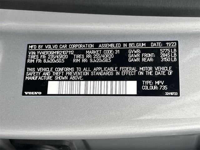 Photo of 2024 Metallic Volvo C40 Recharge Pure Electric