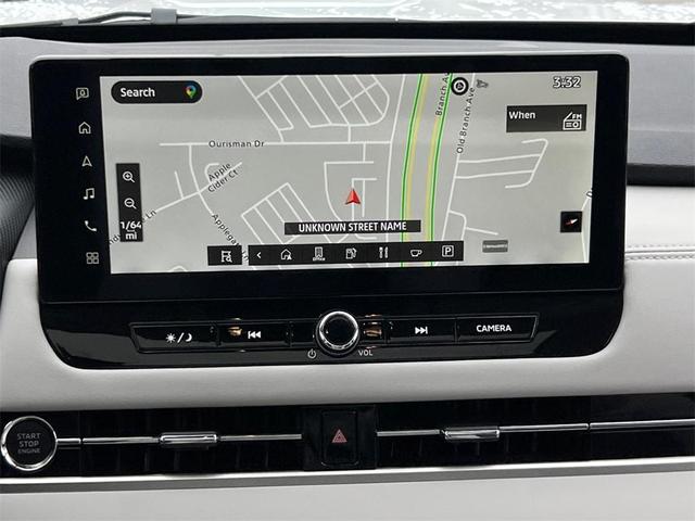 Photo of 2025 White Diamond Mitsubishi Outlander
