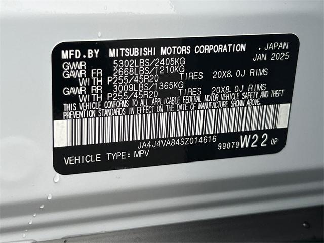 Photo of 2025 White Diamond Mitsubishi Outlander