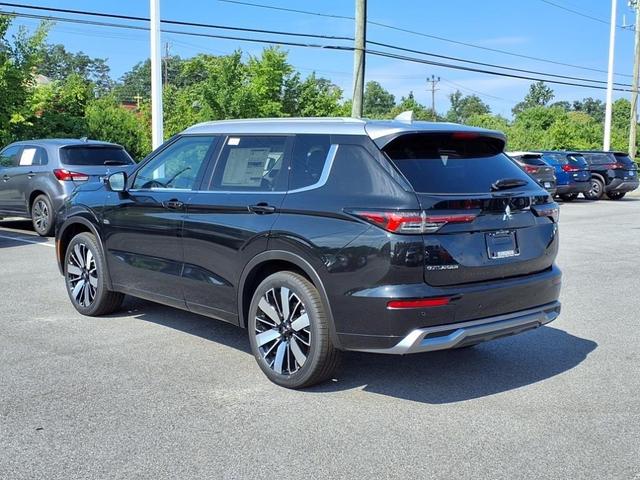 Photo of 2025 Black Diamond Mitsubishi Outlander