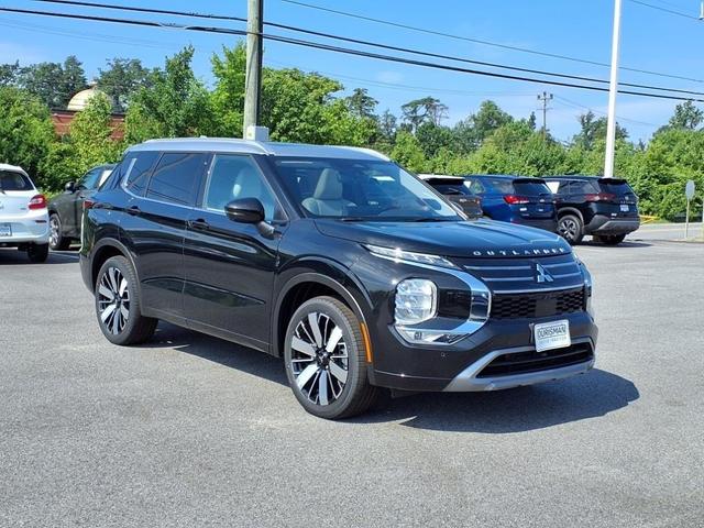 Photo of 2025 Black Diamond Mitsubishi Outlander