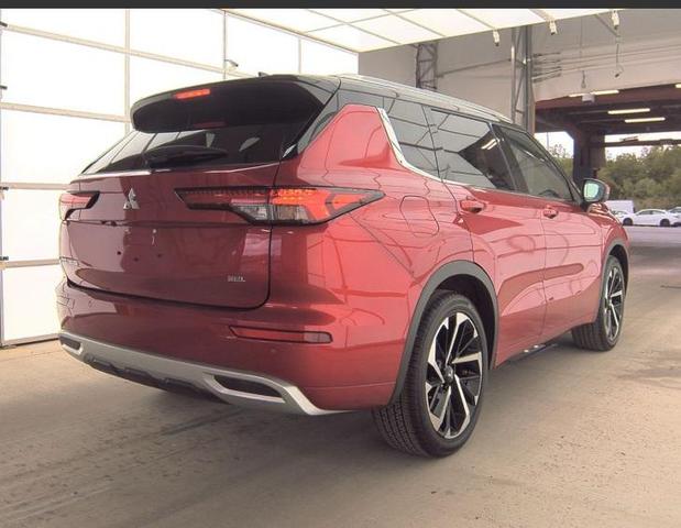 Photo of 2024 Diamond Red Mitsubishi Outlander