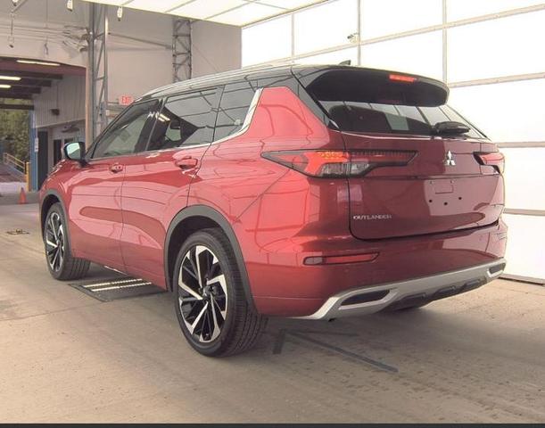 Photo of 2024 Diamond Red Mitsubishi Outlander